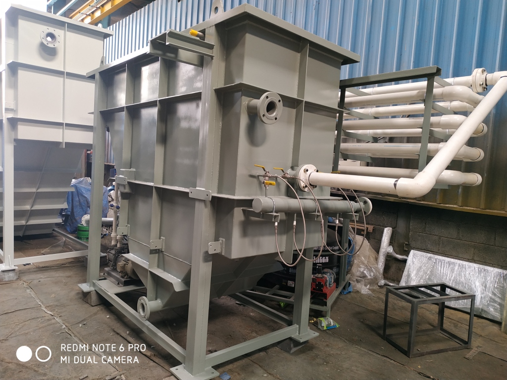 Dissolved Air Flotation (DAF) treatment equipment
